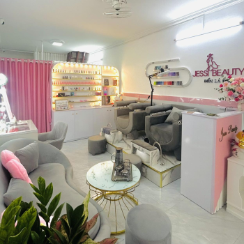 Phun Môi Collagen: Xu Hướng Làm Đẹp Giúp Đôi Môi Căng Mọn Tự Nhiên